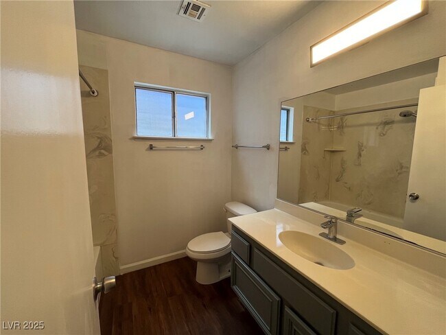 Building Photo - 2908 Gentilly Ln