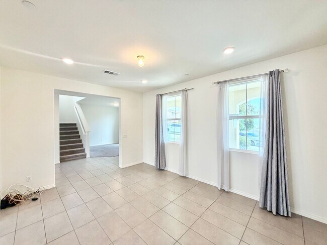 Building Photo - 30136 Sutton Ct