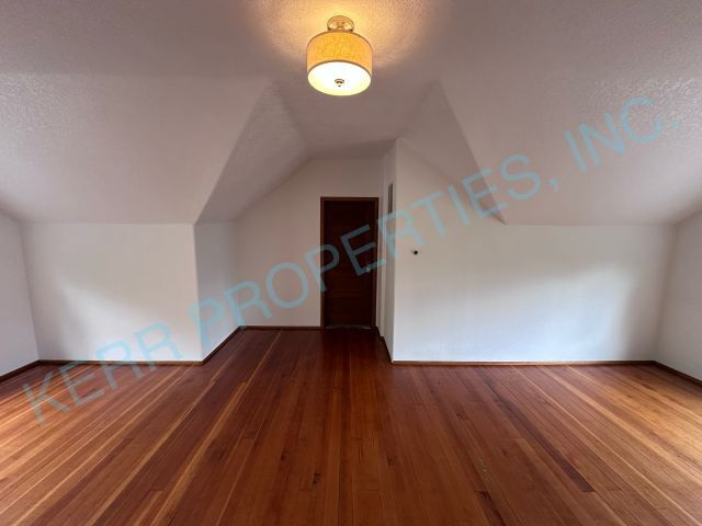 Building Photo - LOCATING OCCUPANTS FOR THE HOMEOWNER! Charming 3-Bedroom Haven with Spacious Living in the Heart ...