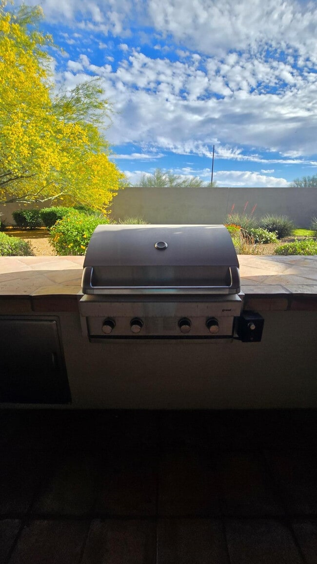 Building Photo - 4485 E Quail Brush Rd