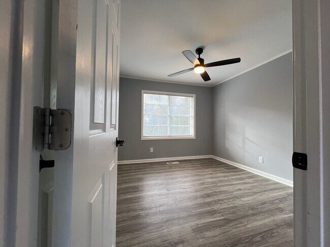 Building Photo - Duplex in Macon, GA - Housing Voucher Eligible