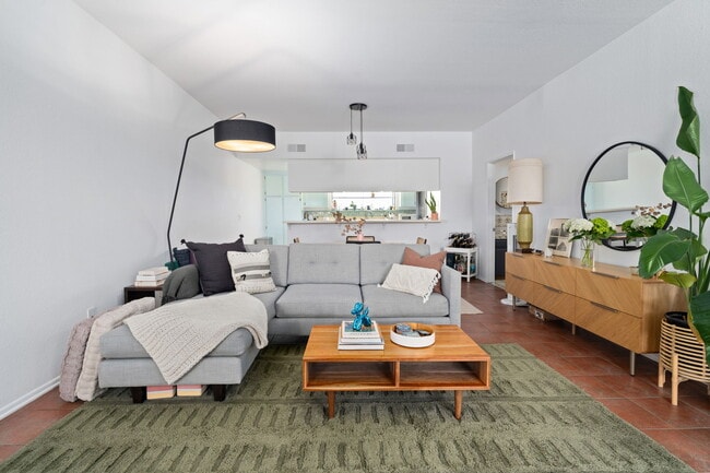 Building Photo - 12726 Mitchell Ave