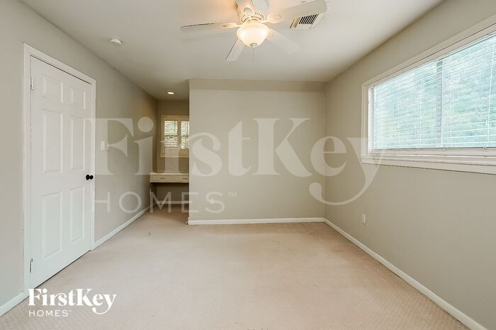 Building Photo - 1504 Seagate Ln