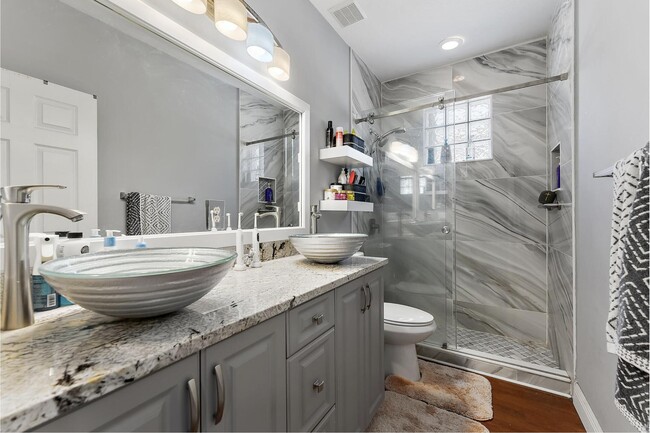 Building Photo - 206 Gazetta Way