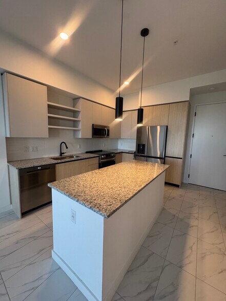 Building Photo - 15061 S Dixie Hwy