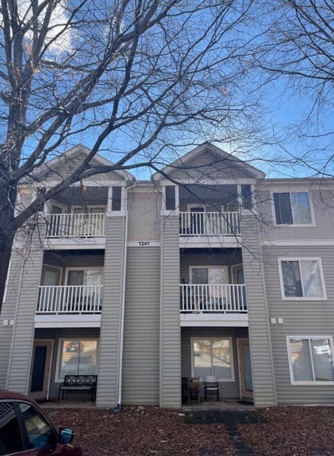 Building Photo - 1241 University Ct