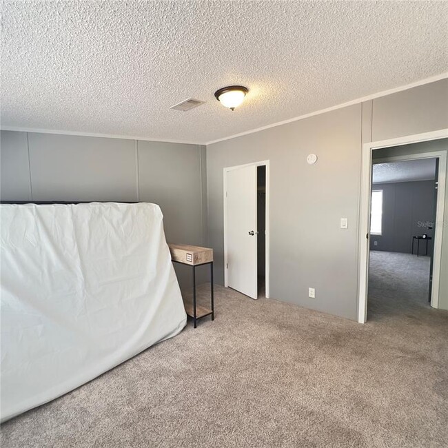 Building Photo - 6834 Glen Meadow Dr