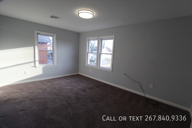 Building Photo - 421 Bridgeboro St