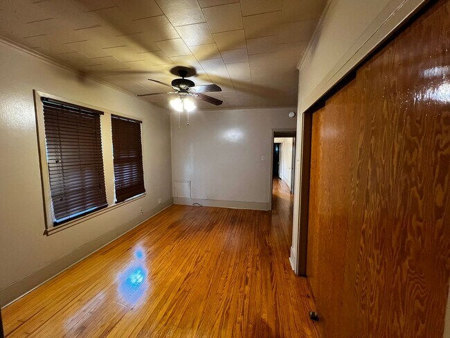 Building Photo - Four Bedroom, Two Bathroom , House Near UL , with Lawncare MOVE IN SPECIAL!!!!