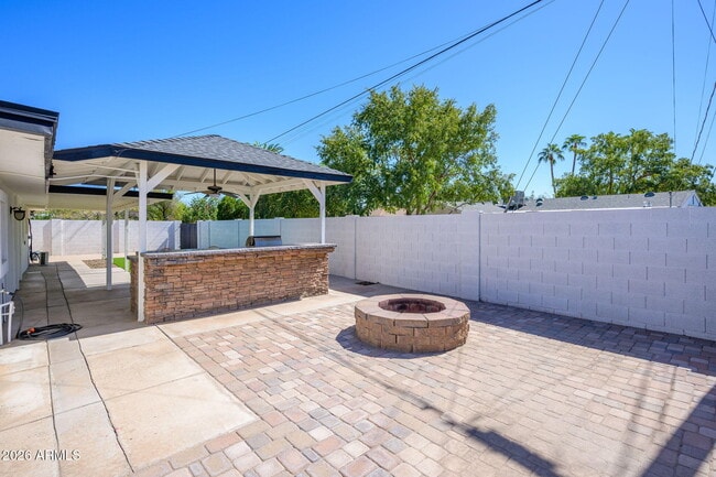 Building Photo - 903 W Missouri Ave