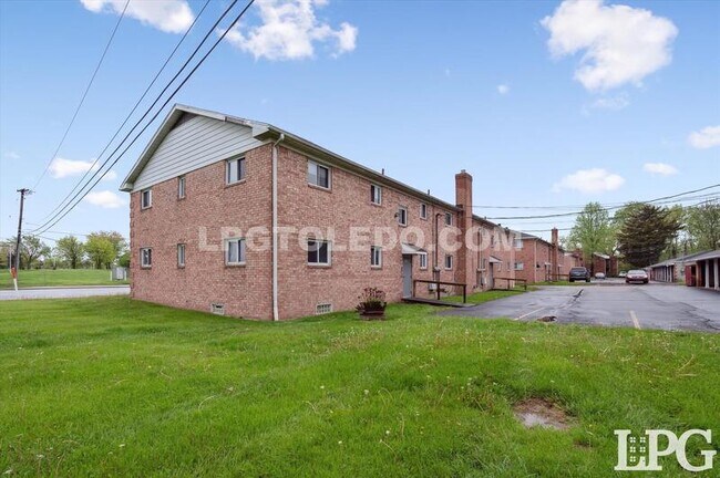 Building Photo - 3320 Arlington Ave