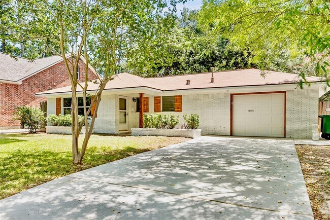 Primary Photo - 6023 Pineshade Ln