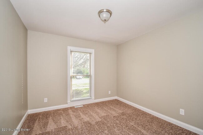 Building Photo - 8623 Wooded Glen Rd