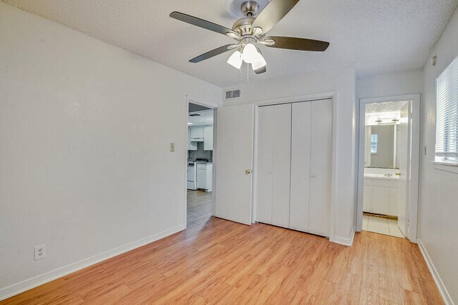 Building Photo - 3707 Tom Green St