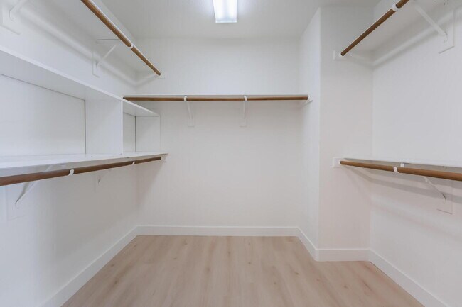 Building Photo - 3 bedroom, 2.5 bathroom, Summerlin Home, Low Maintenance Yard