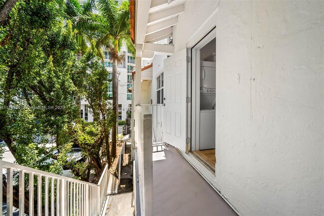 Building Photo - 2411 Biscayne Blvd