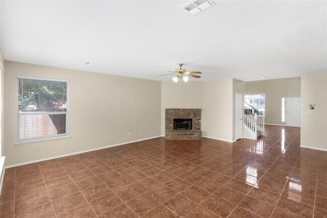 Building Photo - 2 Watergrove Ct