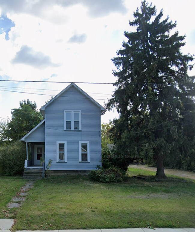 Building Photo - Charming 3-Bedroom Property in Prime Locat...