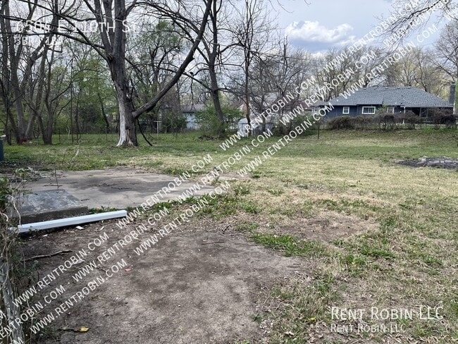 Building Photo - 6504 E 110th St