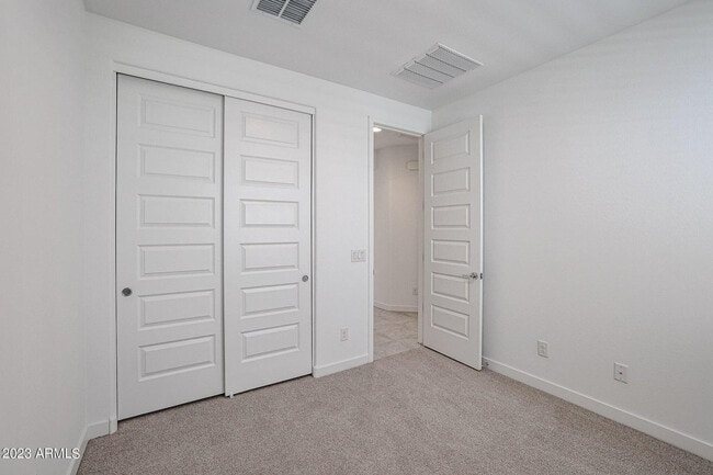 Building Photo - 16554 W Questa Dr