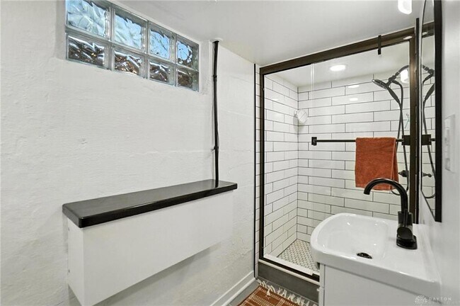 Building Photo - 108 Napoleon Dr