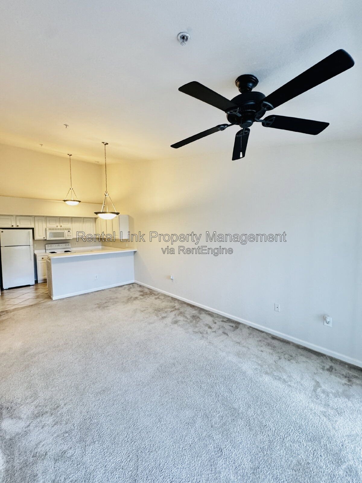 Building Photo - 4105 Residence Drive