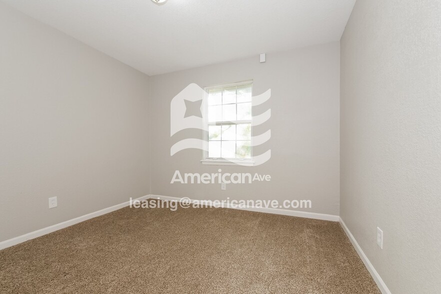 Building Photo - 6113 E 153 St