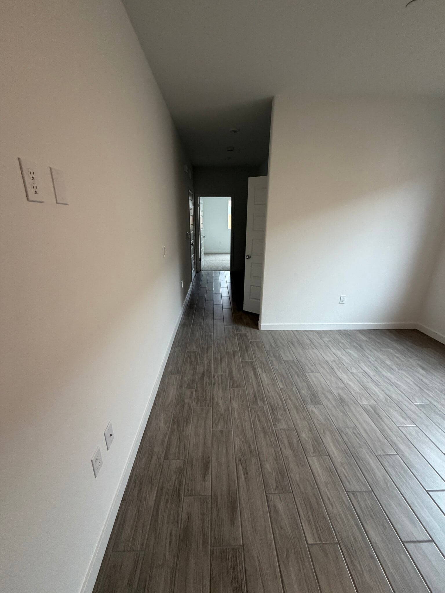 Building Photo - 10933 Admiral Cove Way