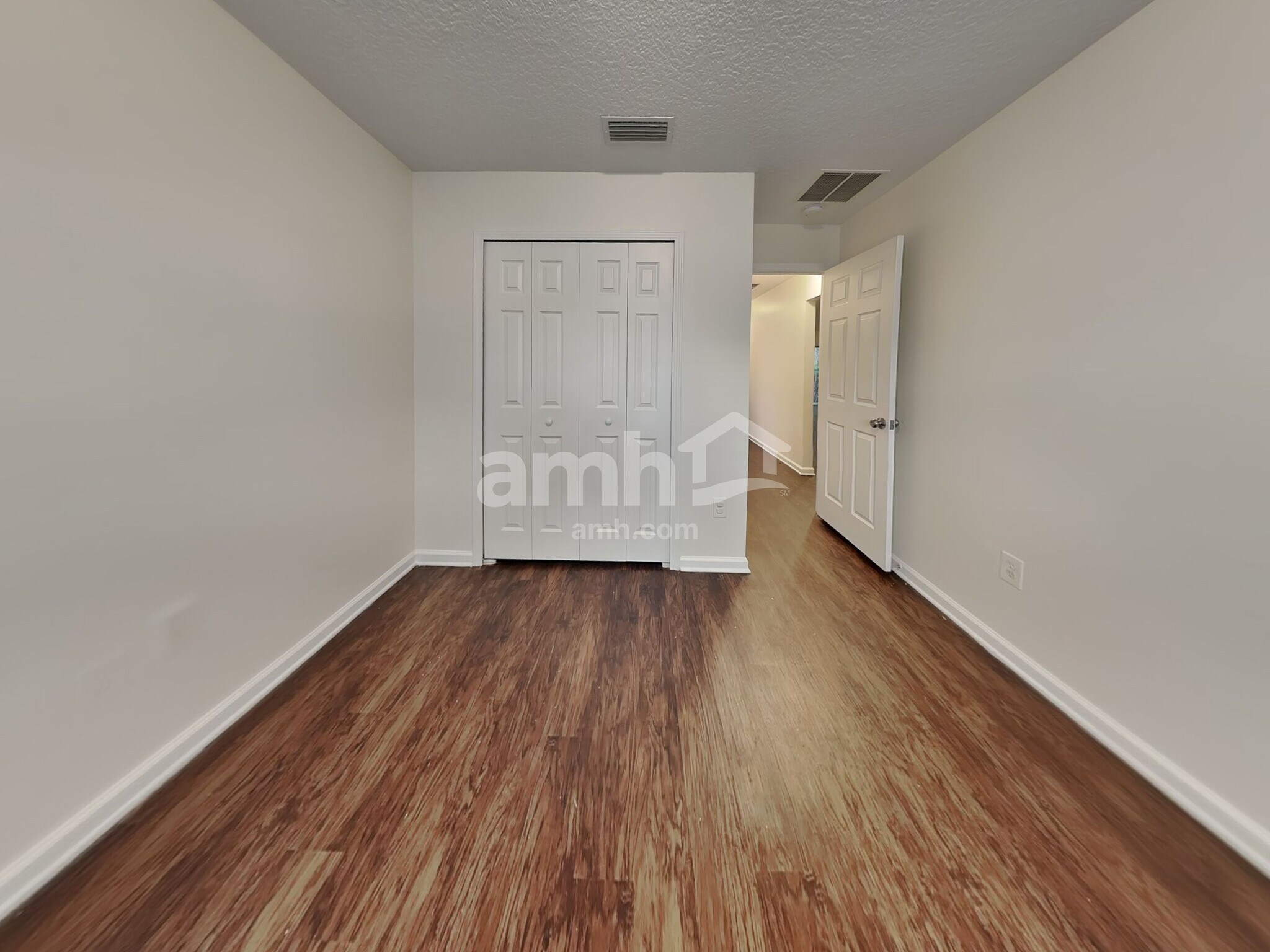Building Photo - 11670 Deep Springs Dr N