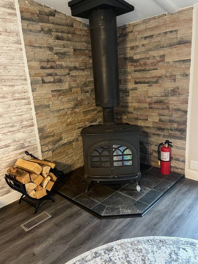 Building Photo - N3185 Seward Heights Rd