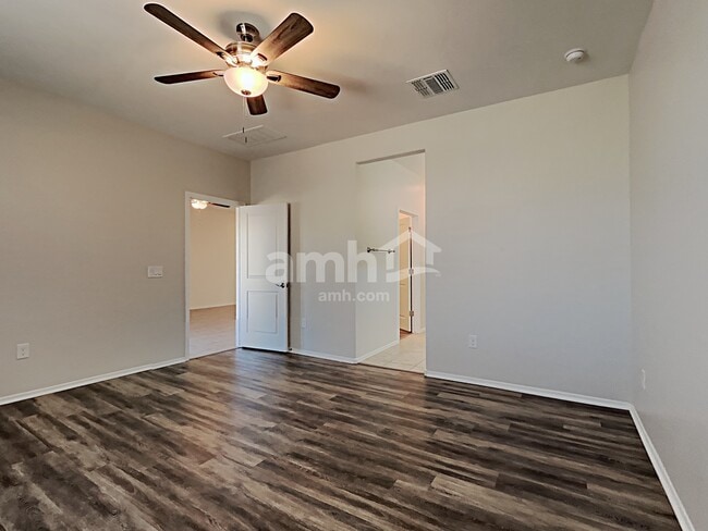 Building Photo - 6870 E Via Arroyo Largo