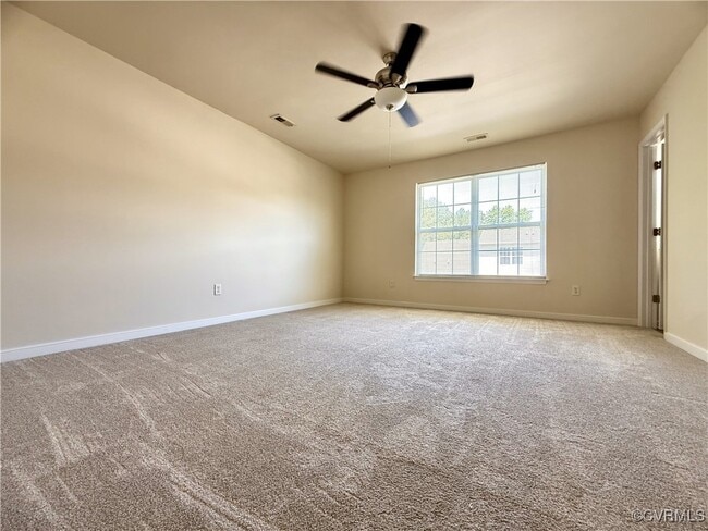 Building Photo - 2820 Goyne Loop