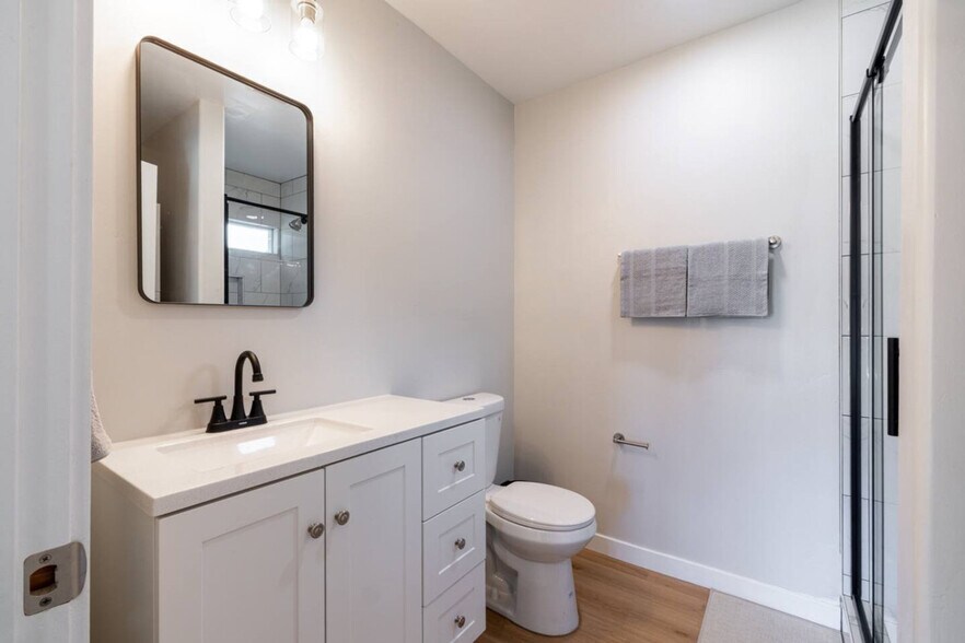 Building Photo - 8120 Melrose Ln