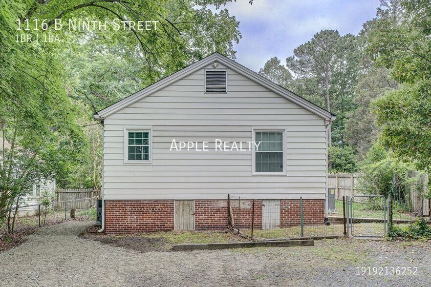 Building Photo - 1116 9th St