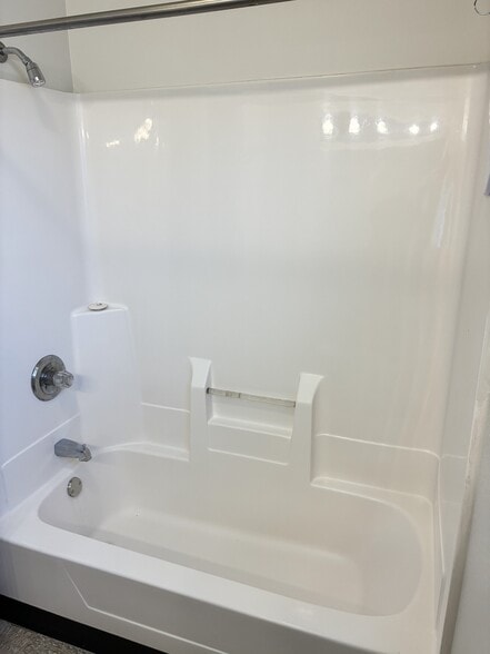Tub View - 2034 5th Ave