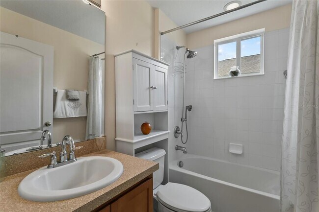 Building Photo - 913 Dorset Pl