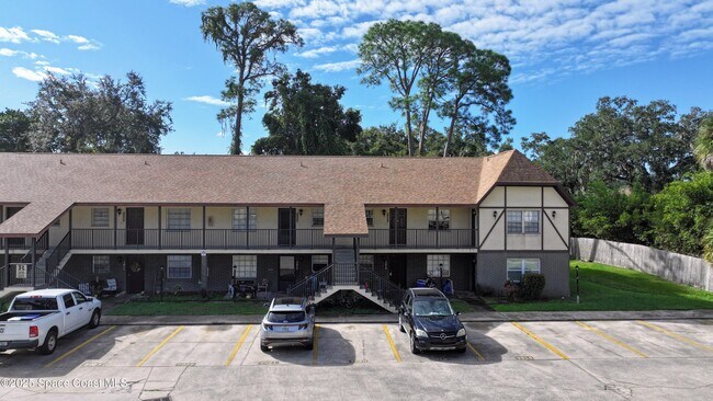 Building Photo - 3021 Sir Hamilton Cir