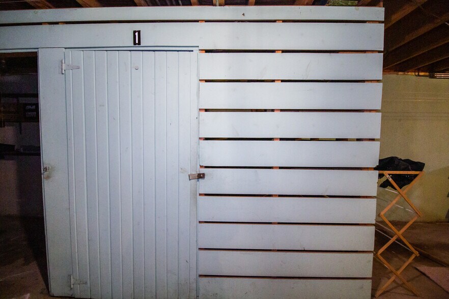 Building Photo - 3048 Carskaddon Ave