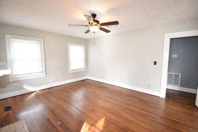 Building Photo - Coming Soon~3 Bedroom and 2 Bath Home- Bonus Room (Pets Considered)