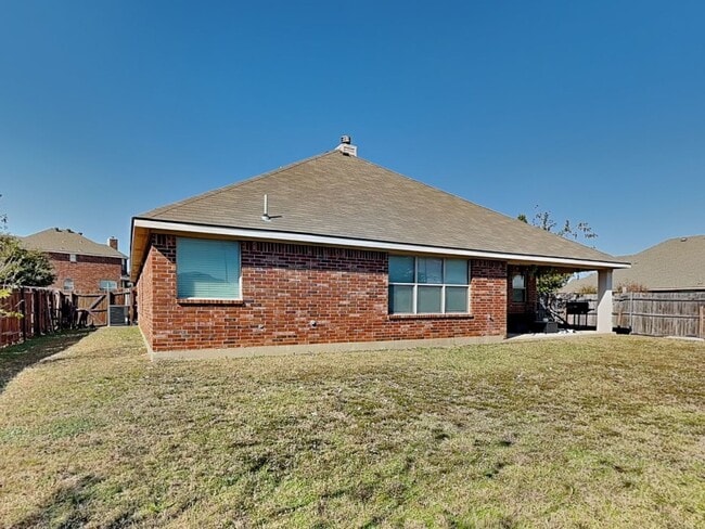 Building Photo - Charming Corner Lot Home in The Villages at Edgecliff – Crowley ISD!