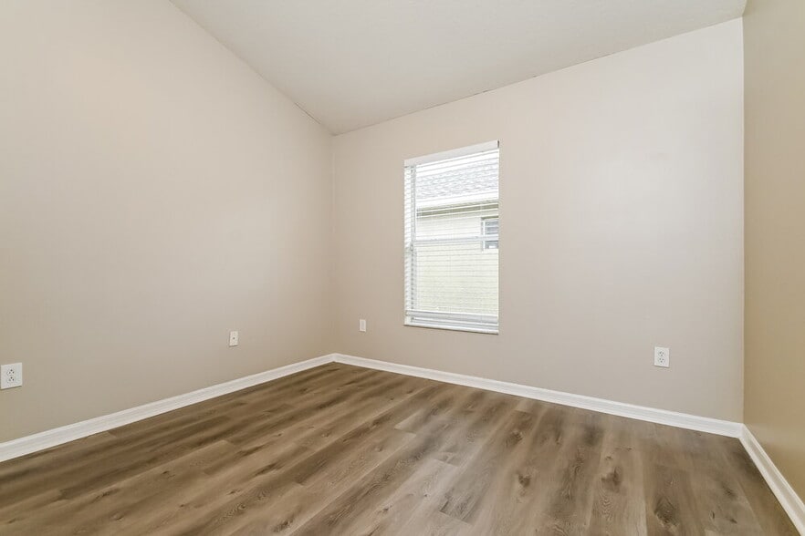 Building Photo - 315 Delwood Breck St