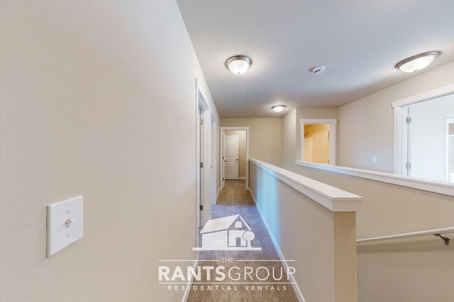 Building Photo - Leah's Landing