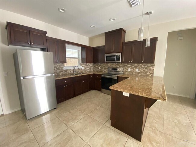Building Photo - 9 E la Cantera Ave
