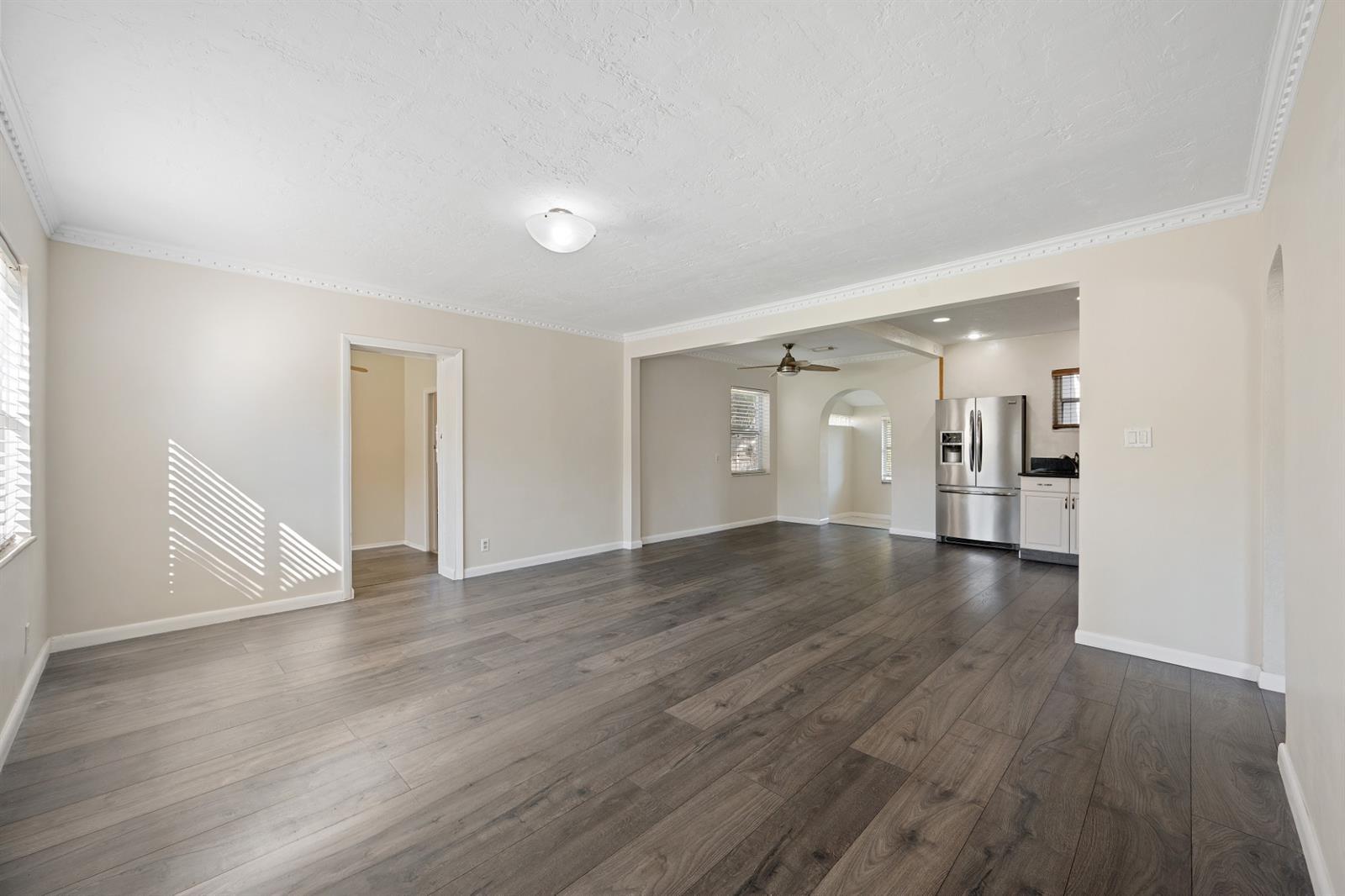 Building Photo - 1535 Plunkett St