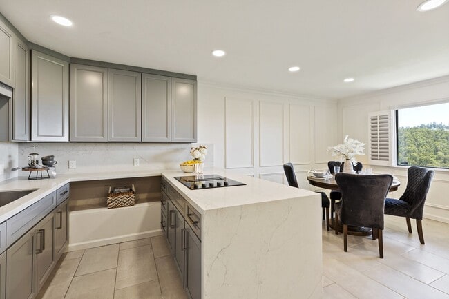 Building Photo - Spacious 4-Story Townhouse with Panoramic ...