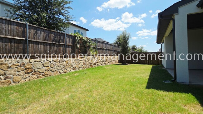 Building Photo - 10870 Grayhead Dr