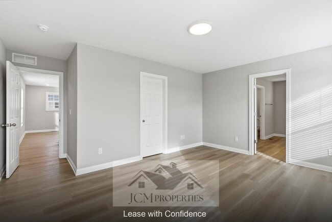 Building Photo - 105 Lambert Fld