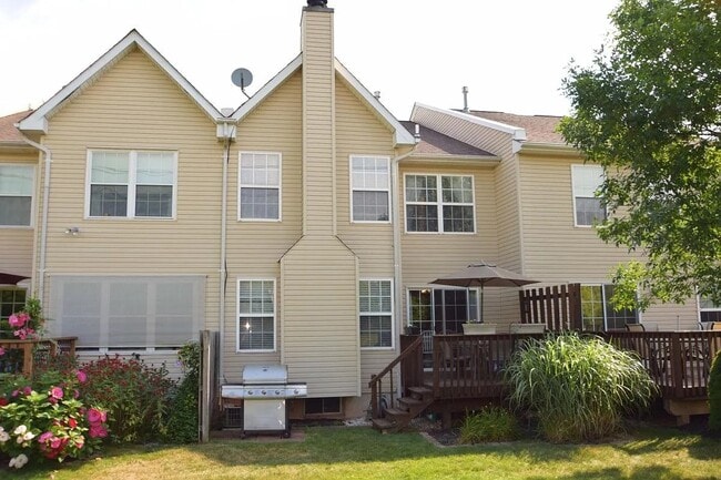 Building Photo - 555 Broxton Ct