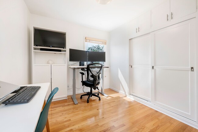 Building Photo - South of Conant 3 Bedroom, 1 Bath Home on over 5000 Square Feet, an entertainers dream!