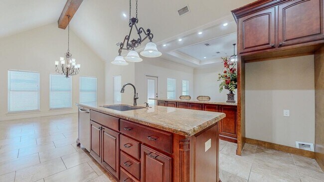 Building Photo - 313 Winding Brook Dr